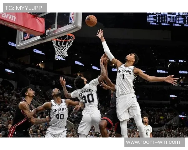 文班谈马刺不交易决策：信任队友与管理层的支持让我们倍感欣慰